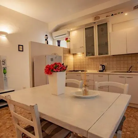 Sleeps 3 * Olbia